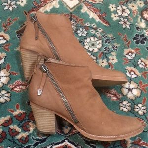 Dolce Vita Jaegar Teak Nubuck Block Heel Double Zip Boho Western Ankle Boot 9.5